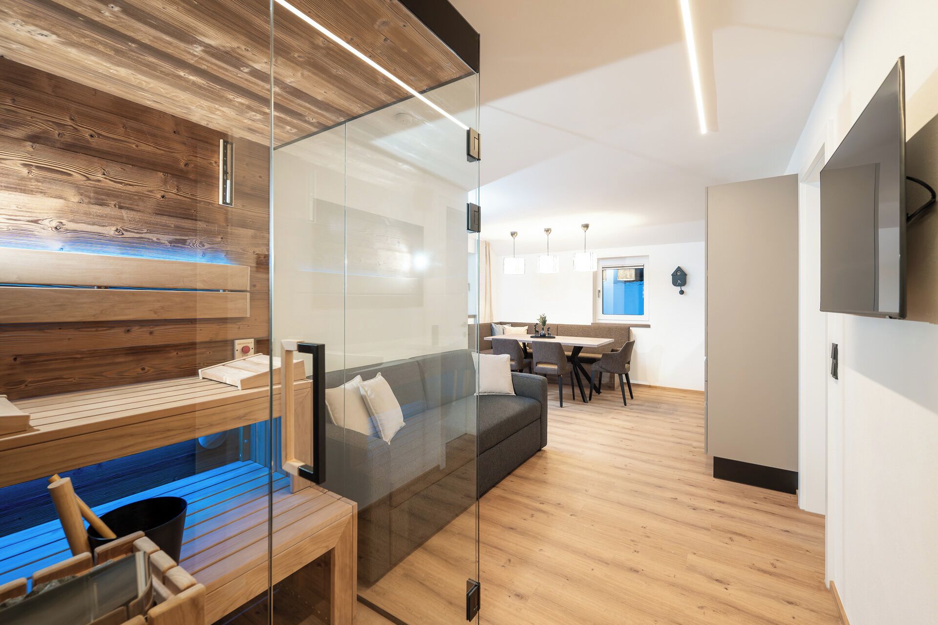 Bügeleisen/Bügelbrett, kostenloses WLAN