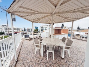 Outdoor dining - Sofia’s Seaview | 4min to Beach on Protaras Strip (Protaras)