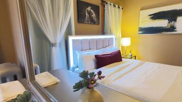 Iron/ironing board, WiFi, bed sheets