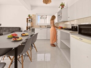 Dining - Bella Central Apartment, 2 Min from Nissi Avenue (Ayia Napa)