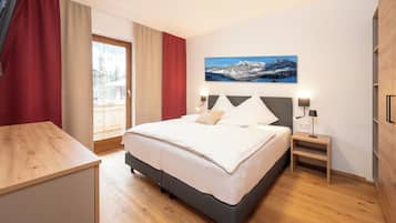 Superior Apartment, Mountain View | Soundproofing, iron/ironing board, free WiFi