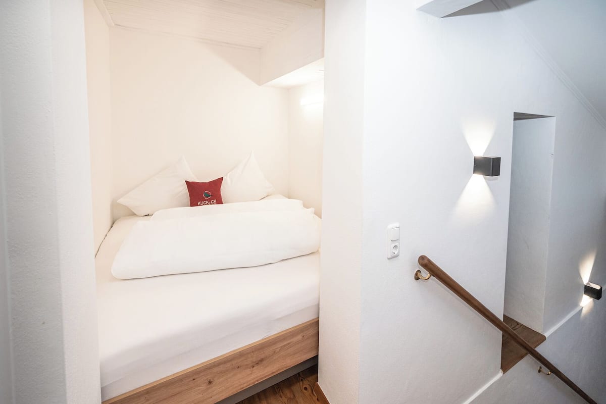 Deluxe Apartment, Mountain View | Blackout drapes, soundproofing, iron/ironing board (on request)