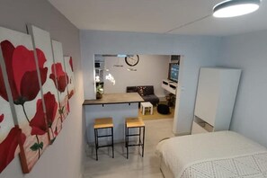 WiFi, bed sheets - Bagnol Chill - Your cosy cocoon 30 min from Avignon (4 pers.) (Bagnols-sur-Cèze)