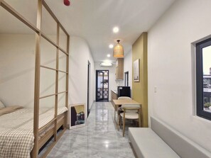 Deluxe Apartment, 2 Bedrooms, Balcony | Living area