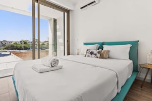 3 bedrooms, iron/ironing board, travel cot, free WiFi - Azure Leda Villa - Jacuzzi / Heated Pool (Protaras)