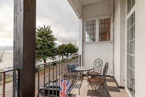 Property grounds - The Regency | Spacious Seafront Studio w/ Terrace! (Southend on sea)