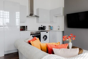 Interior - The Regency | Spacious Seafront Studio w/ Terrace! (Southend on sea)