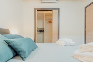 1 habitación, tabla de planchar con plancha, internet y ropa de cama 
