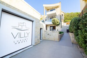Exterior - Villy Luxury Home by the sea 1 (Stalos)
