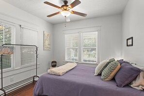 2 dormitorios, tabla de planchar con plancha, Internet y ropa de cama