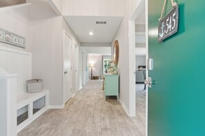 Interior - 545 Queens Grant ~  3BR/2.5BA Coastal retreat (Hilton Head Island)