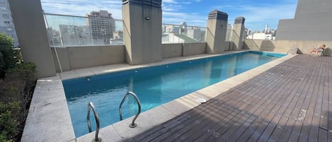 Departamento, 1 habitación, con acceso para personas discapacitadas, para fumadores | Alberca | Alberca al aire libre