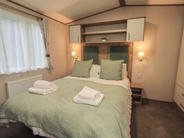 2 habitaciones, decoración personalizada y muebles diferentes 