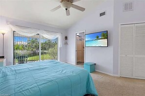 Room - Summer Getaway (Gulf-access retreat) (Cape Coral)