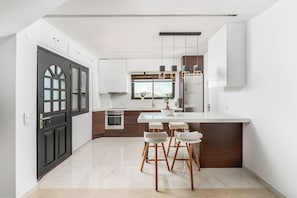 Traditional Villa, 2 Bedrooms, Private Pool, Sea View | In-room dining - Villa Erini (Hersonissos)