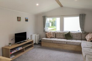 Cottage | Living area - Jurassic Discovery (Bridport)