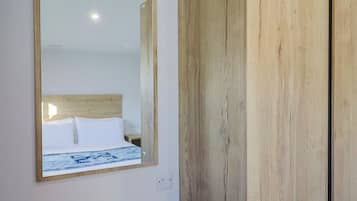 2 bedrooms, individually decorated, individually furnished, free WiFi