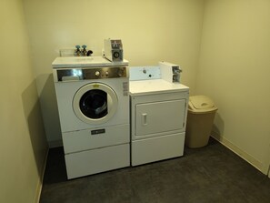 Interior - Clean Cozy Studio Apartment in West Warwick (West Warwick)