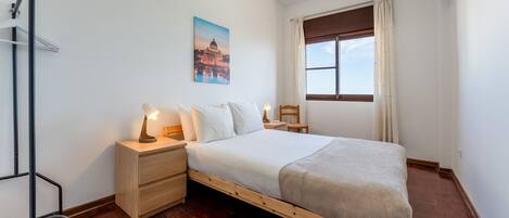 Strykjärn/strykbräda, gratis wi-fi och sängkläder