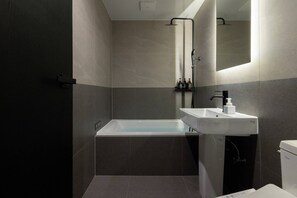 2PC | Bathroom | Separate tub and shower, rainfall showerhead, hair dryer, slippers