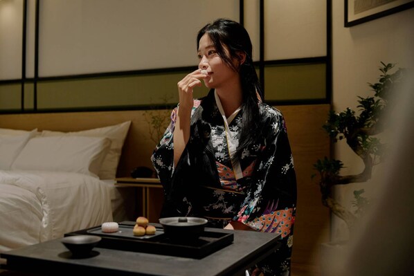 مكتب ومساحة عمل للكمبيوتر المحمول وواي فاي مجانًا