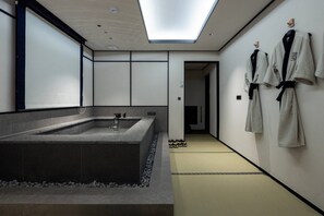 Signature | Eigener Whirlpool