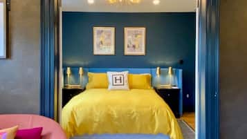 Desk, free WiFi, bed sheets