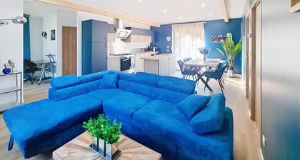 In the countryside, halfway between the Lacs d'Orient and Lac du Der