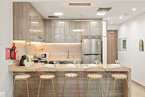 Private kitchen - FIRST CLASS | 1BR | Serene Lake View Escape (JLT)