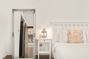 Room - FIRST CLASS | 1BR | Serene Lake View Escape (JLT)