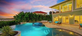 Melbourne Beach / Ocean Views, Pool & Boat Dock