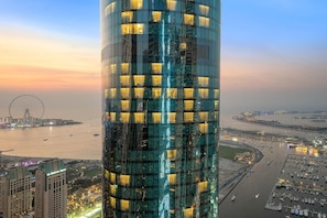 Exterior - FIRST CLASS | 1BR | Marina View | Sea & Ain Dubai (Marina)