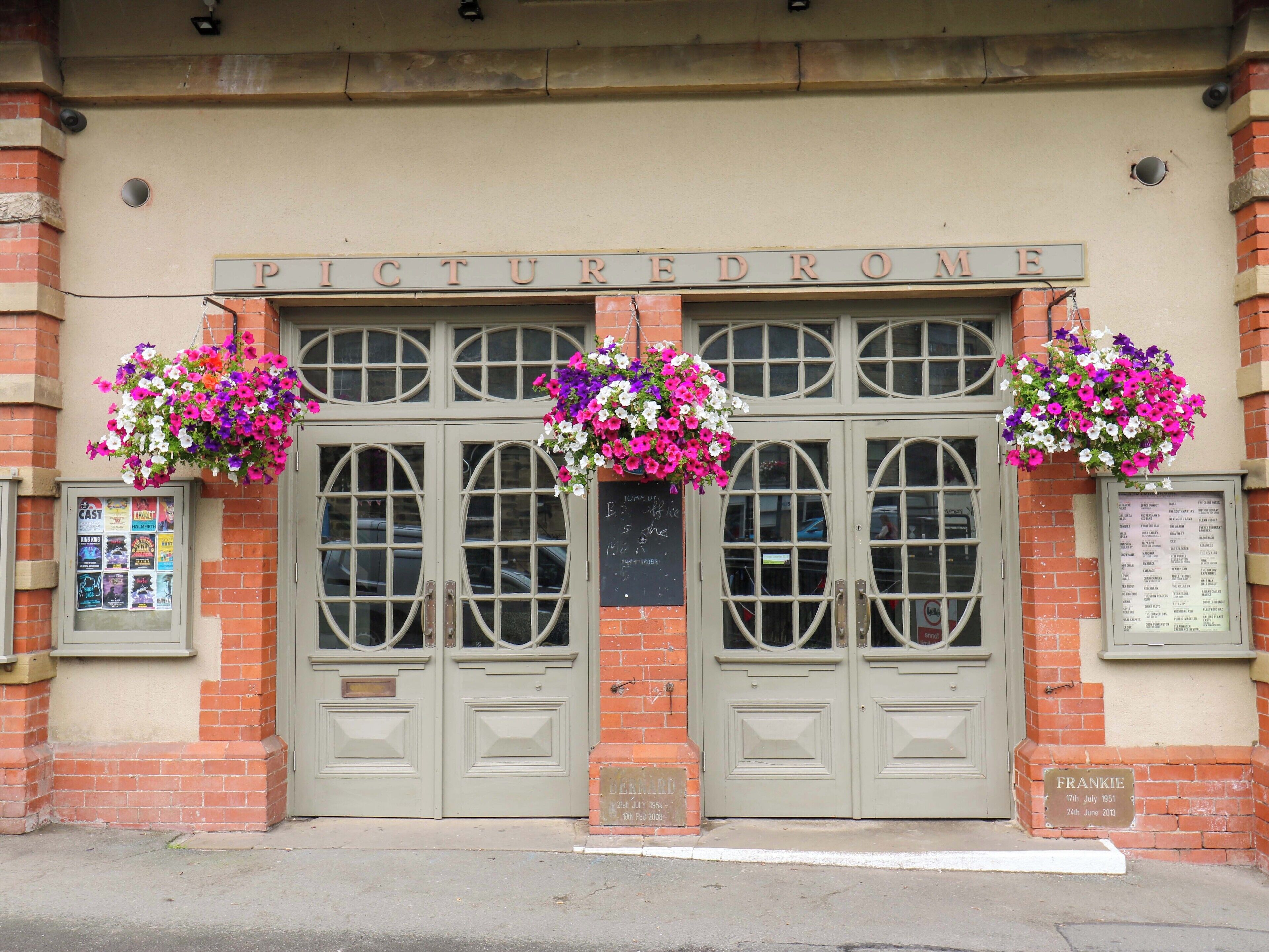 Cottage | Exterior detail