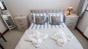 4 chambres, accès au Wi-Fi (inclus), décor unique, ameublement unique