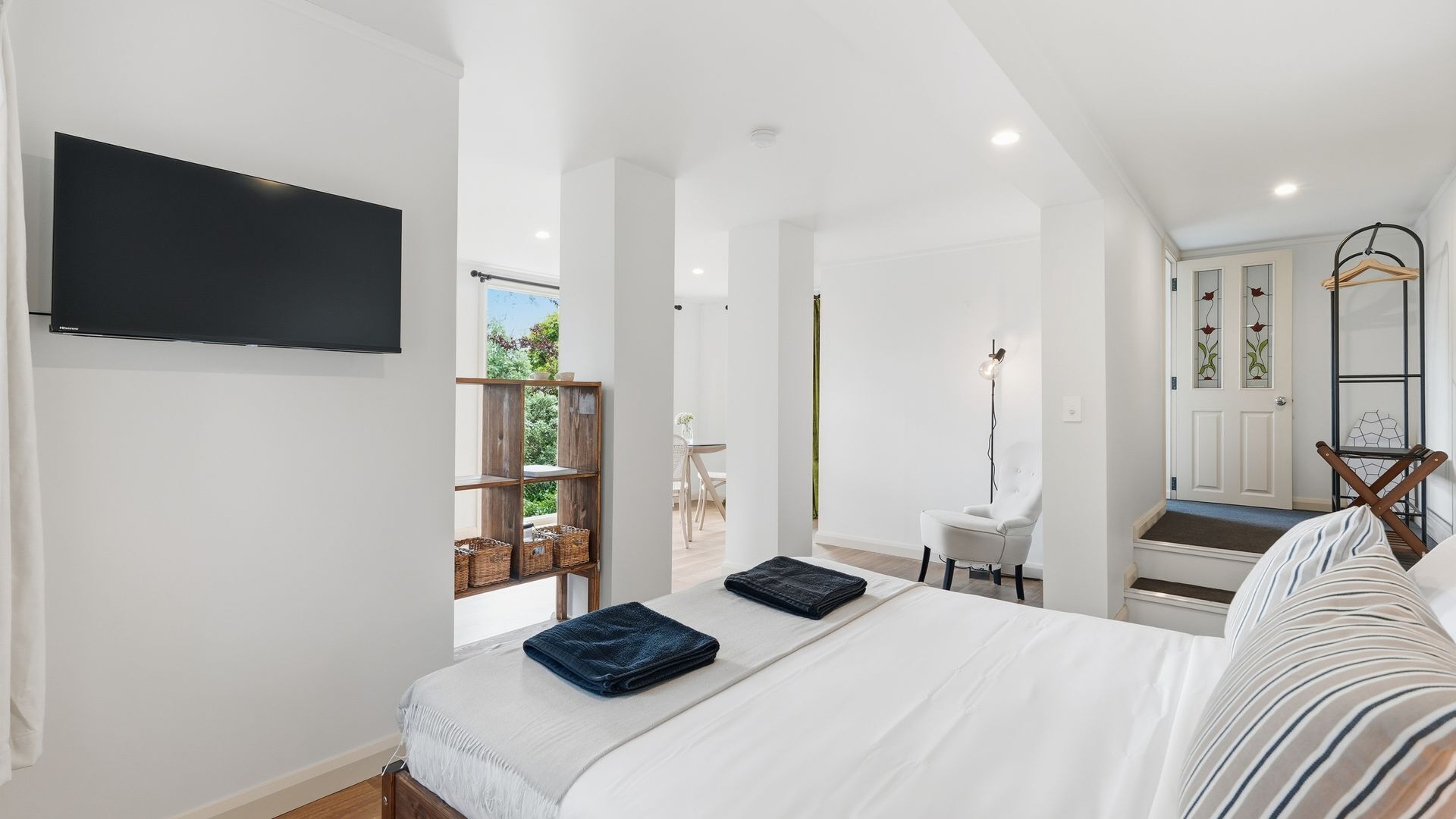 Free WiFi, bed sheets