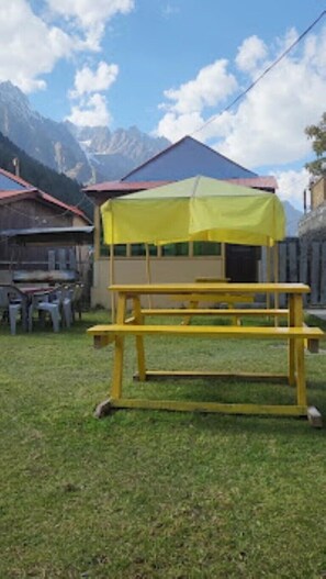 Exterior - Naltar Continental hotel (Naltar Valley)