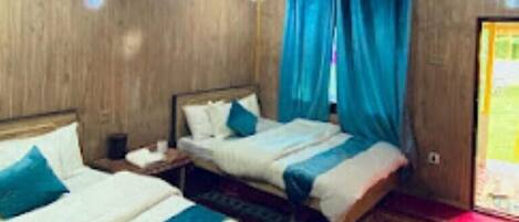 Deluxe Double Room, Mountain View | Soundproofing, iron/ironing board, free WiFi