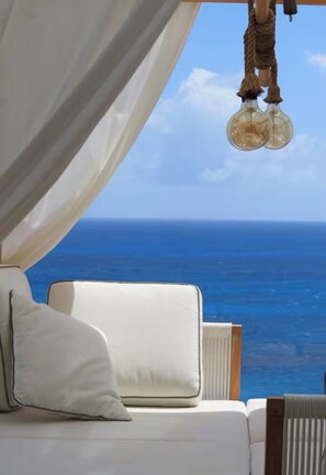 3 bedrooms, iron/ironing board, WiFi, bed sheets - Villa Vanille, Indigo Bay oceanview pool (Indigo Bay)