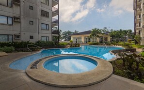 Piscine extérieure