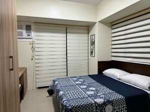 WiFi, bed sheets - BalaiCo 11F 2BR with Balcony Tagaytay Taal View (Tagaytay City)