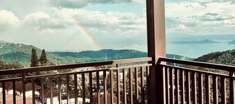 BalaiCo 11F 2BR with Balcony Tagaytay Taal View