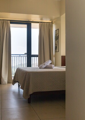 2 chambres, bureau, Wi-Fi gratuit, draps fournis