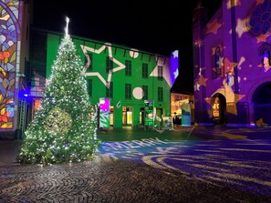 المنشأة من الخارج