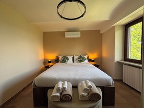 4 slaapkamers, een kluis op de kamer, een strijkplank/strijkijzer
