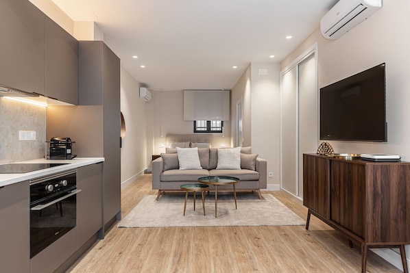 Interior - Waou Essence I Bernabeu - Short Term Rental (Madrid)
