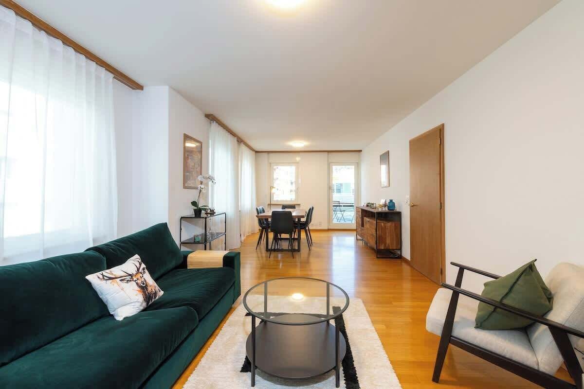 Fernseher, Kamin, Arbeitsbereiche