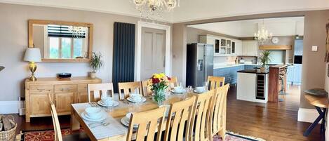 تناول الطعام