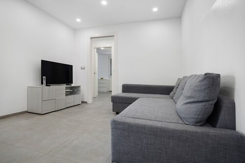 Pietra Ligure Sea House – Modern Apartment with Terrace Near the Beach