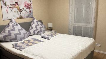 3 Schlafzimmer, Schreibtisch, Bügeleisen/Bügelbrett, kostenloses WLAN