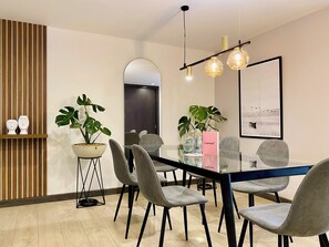 Apartment, 3 Bedrooms (103) | Dining room - Guitaca by Wynwood House (Bogotá)